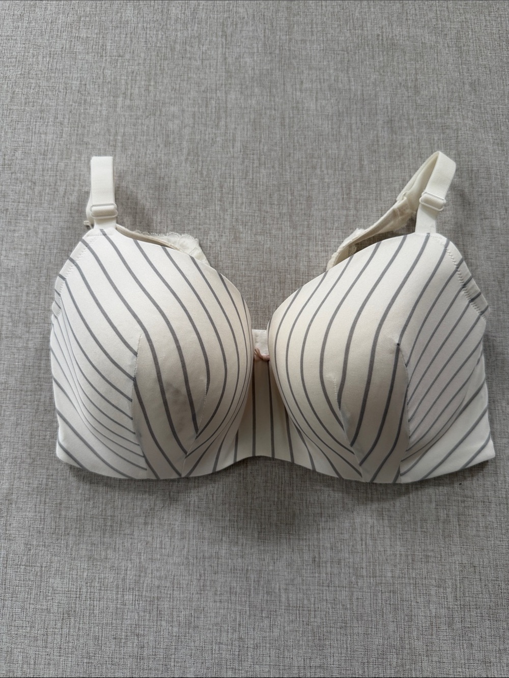 Cacique Lightly Lined Balconette Underwire Bra Size 38F